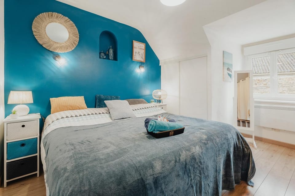 Living room, Bedroom