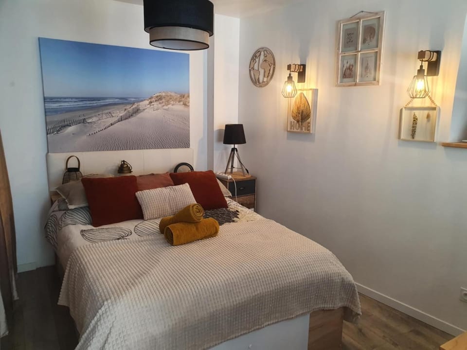 Living room, Bedroom