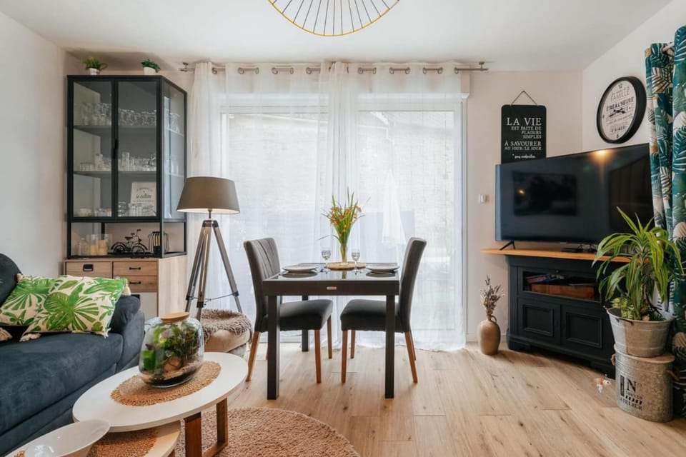 Property building, Living room