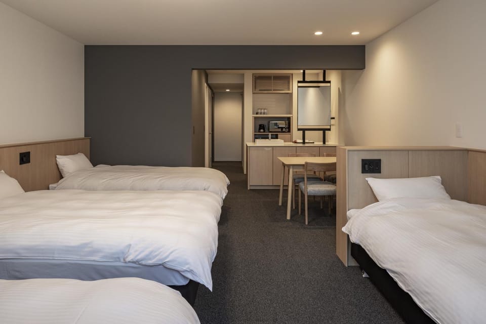 Bed, Photo of the whole room, Bedroom, minibar