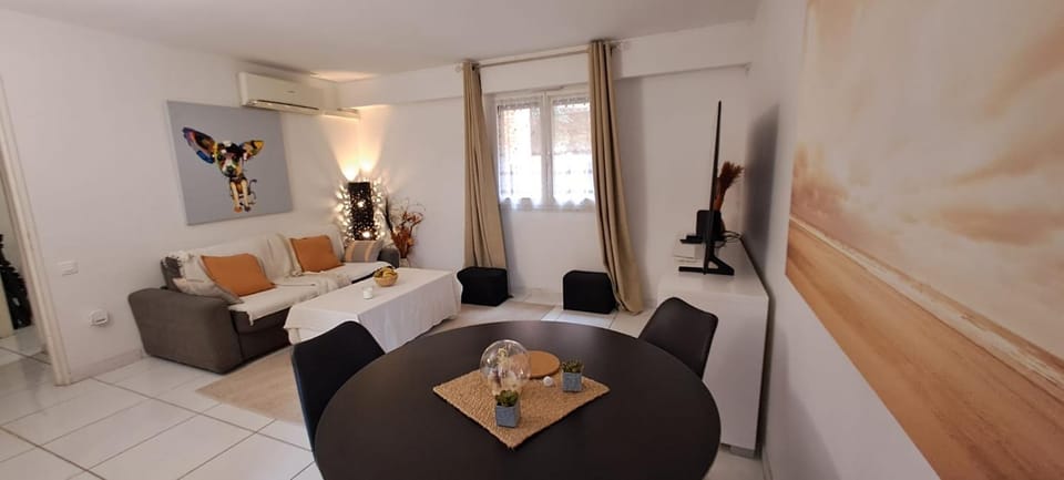 Appartement spacieux climatisé piscines Apartment in Cannes