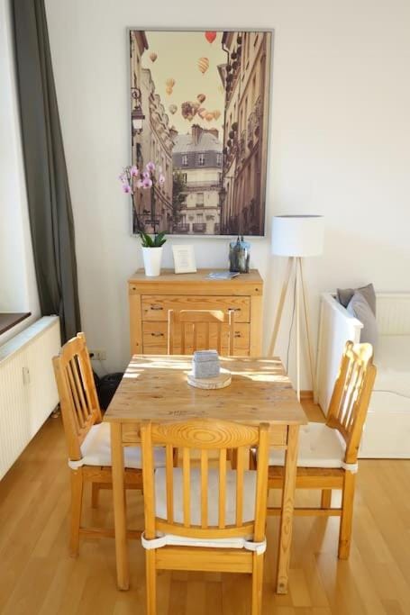 Cosy Studio, sunny balcony in It-District Neustadt Apartment in Dresden-Neustadt