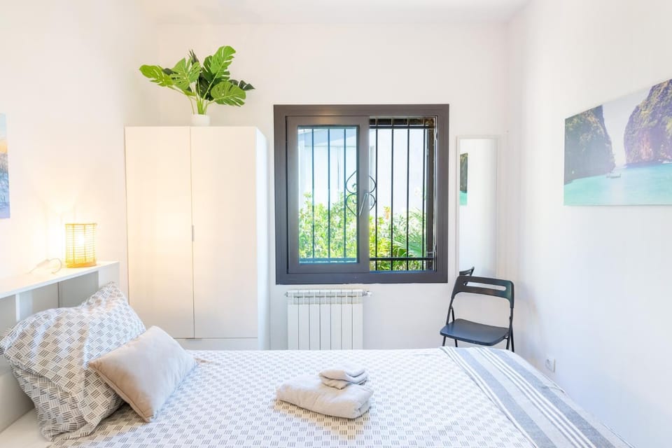 Living room, Bedroom