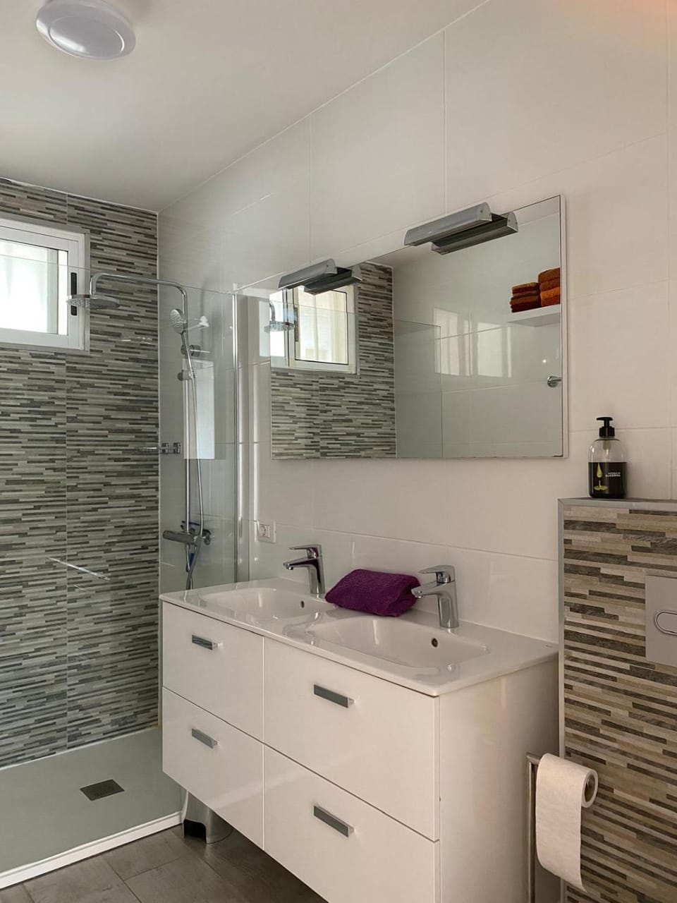 Shower, Bathroom