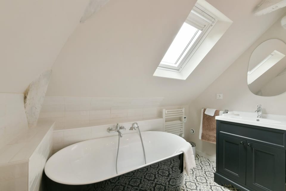 Bathroom, Bath