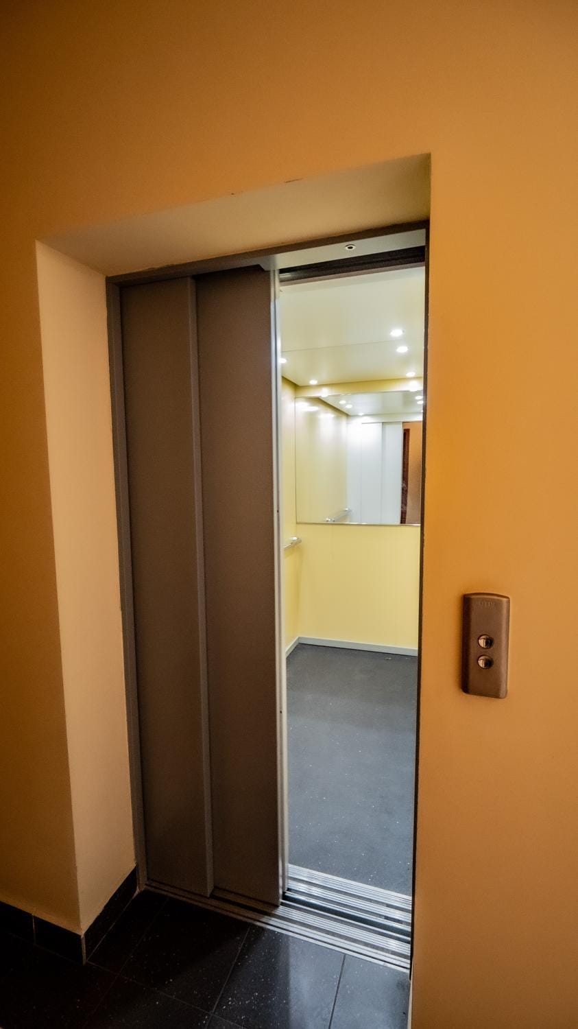 elevator