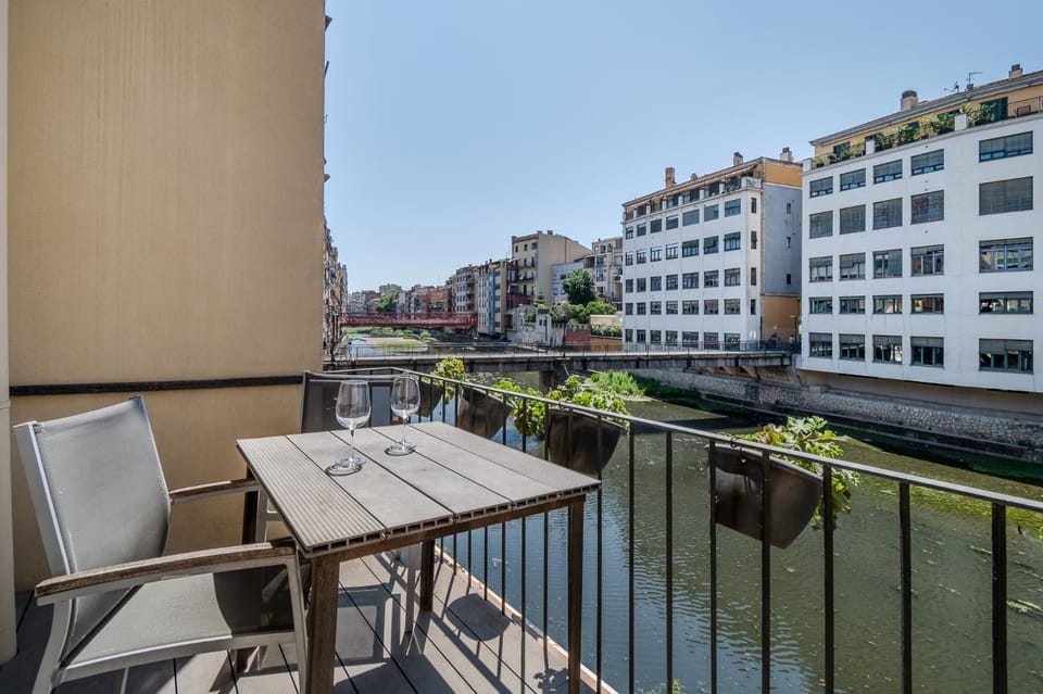 View (from property/room), Balcony/Terrace, River view