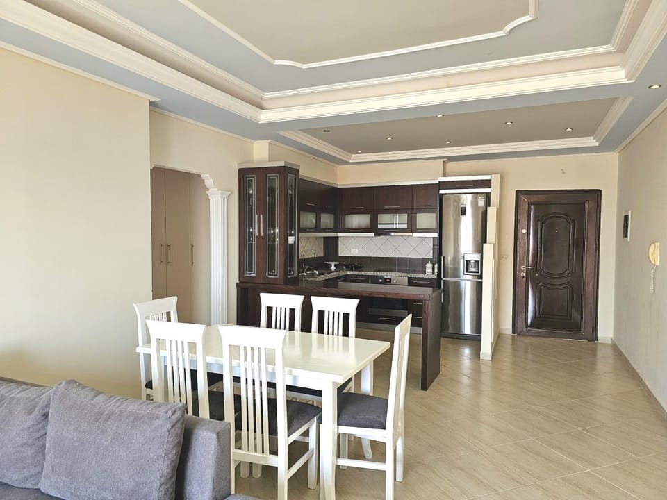 Kitchen or kitchenette, Living room, Seating area, Dining area, oven, stove