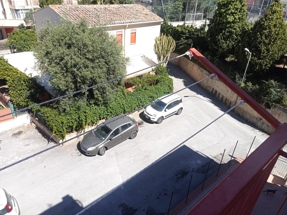 Balcony/Terrace, Parking
