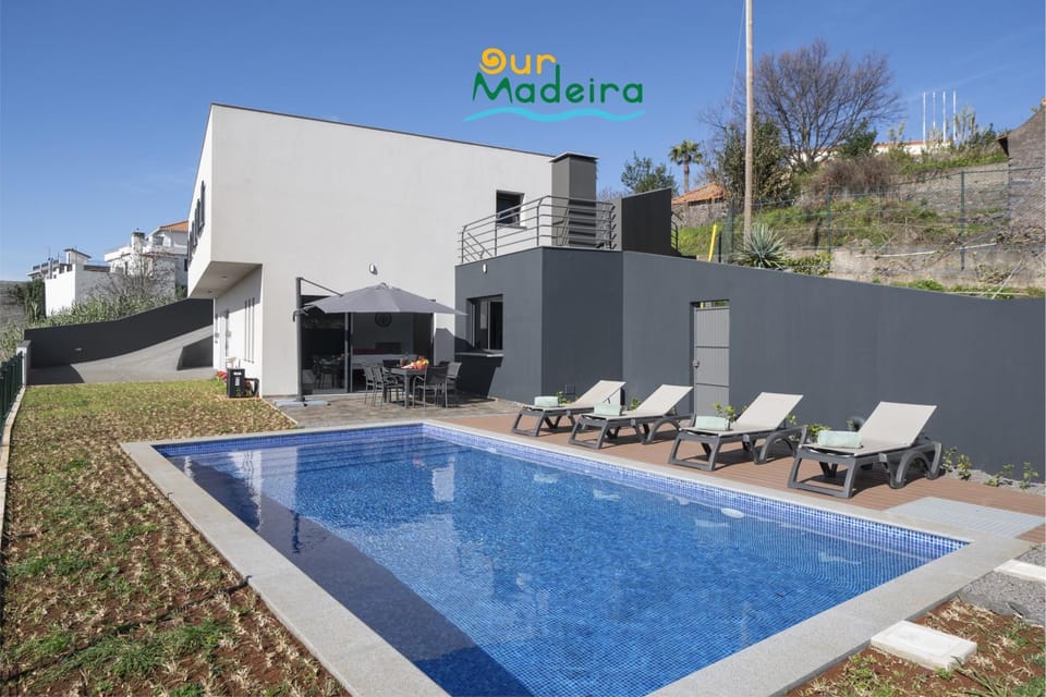 Property building, Day, Other, Pool view, Swimming pool, sunbed