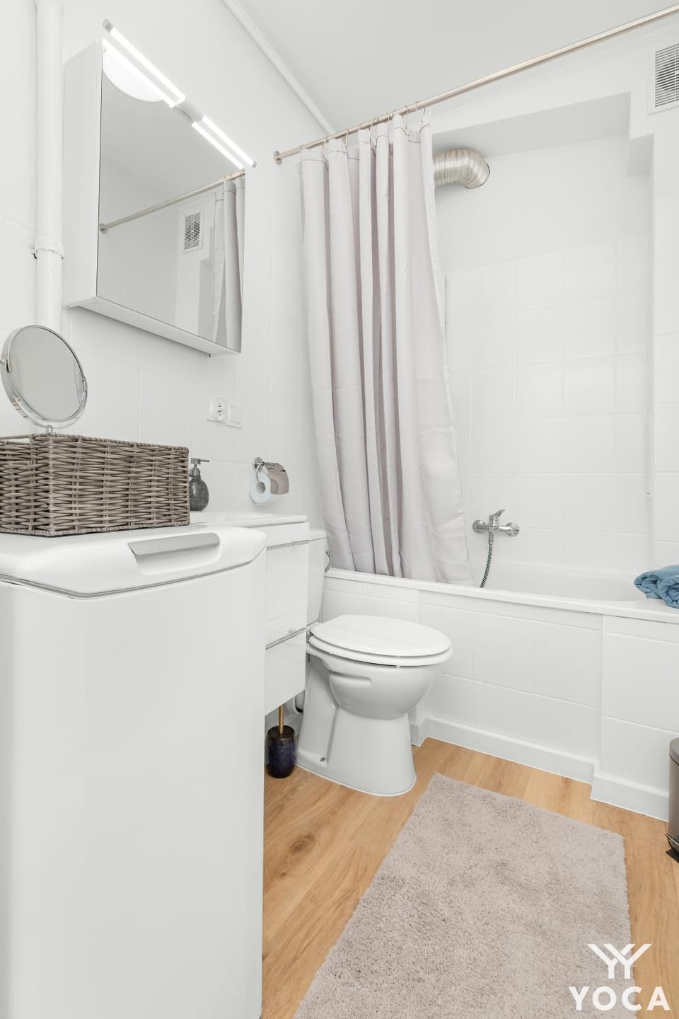 Shower, Toilet, Bathroom, Bath, towels