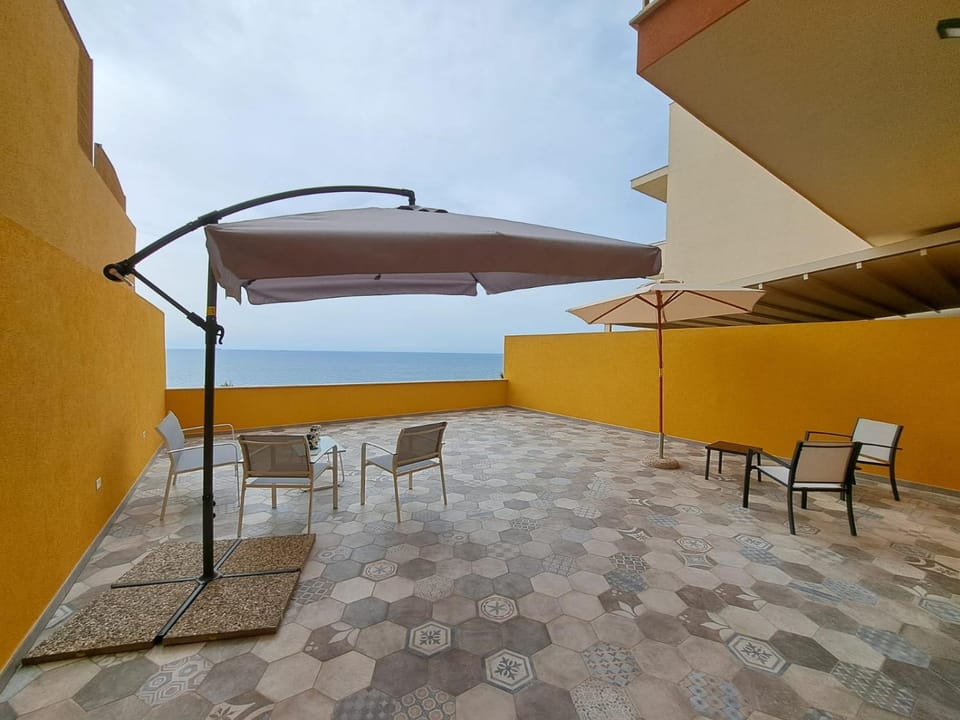 View (from property/room), Balcony/Terrace, Sea view