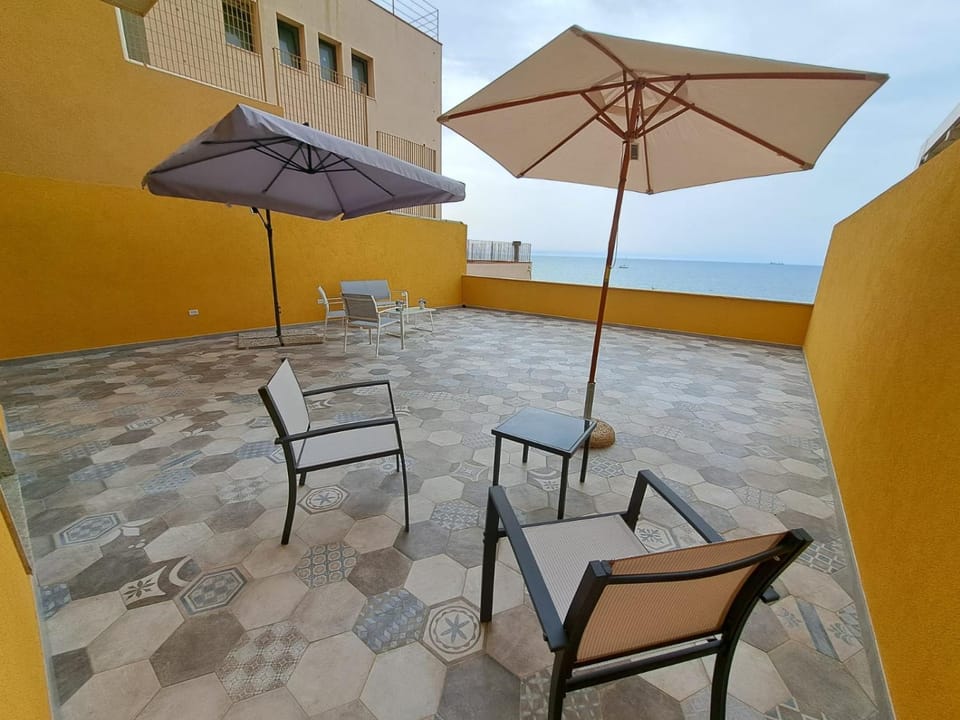 View (from property/room), Balcony/Terrace