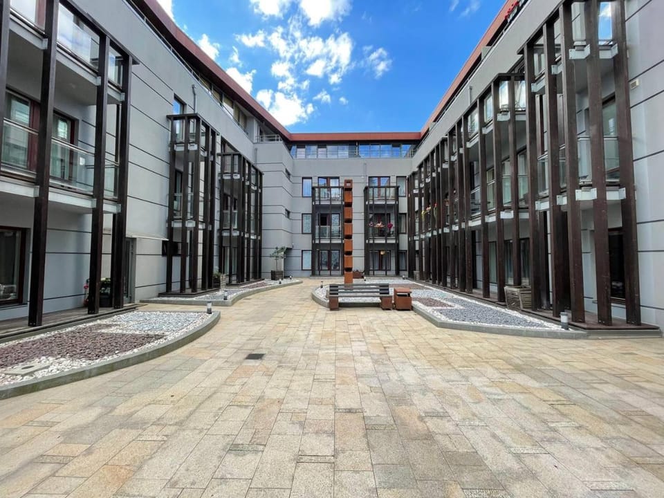 Property building, Street view