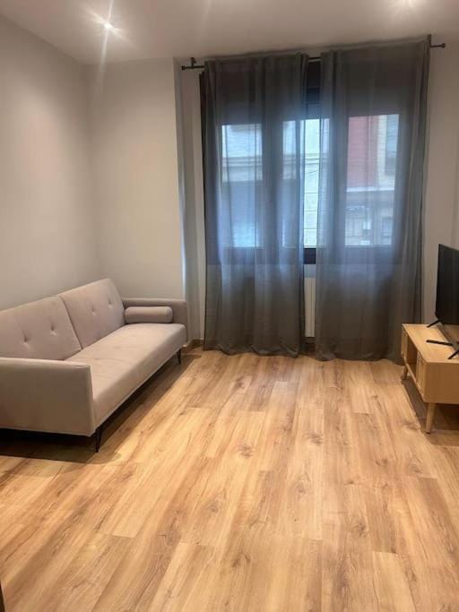 Coqueto apartamento cerca del casco Viejo con garaje gratis Apartment in Bilbao