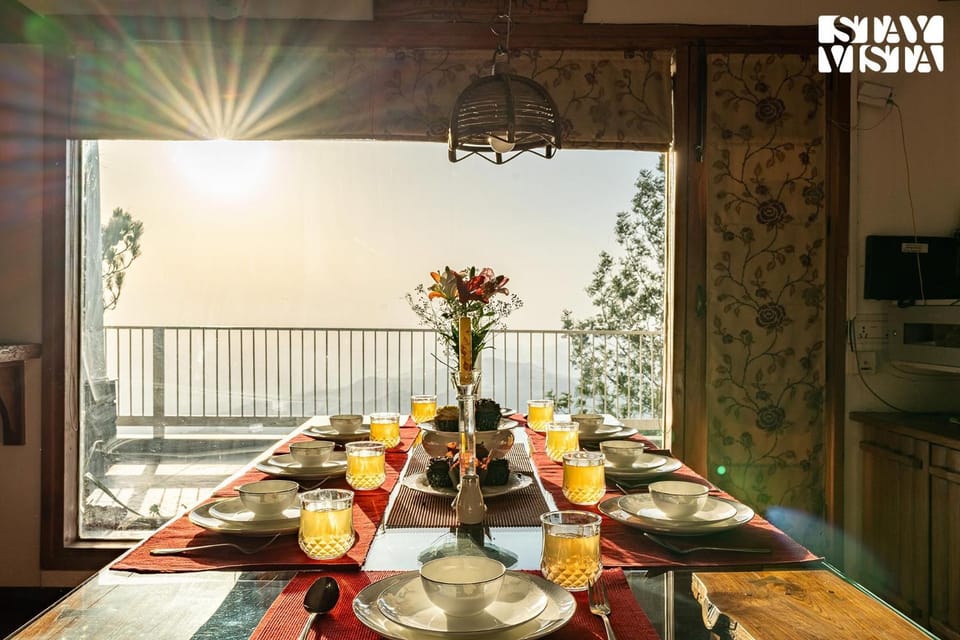 Dining area, Breakfast