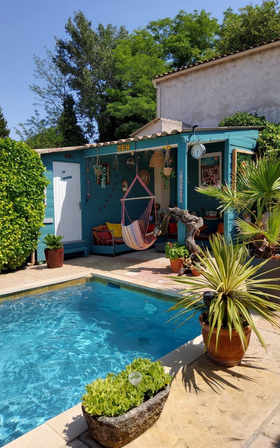 Patio, Garden, Swimming pool, sunbed