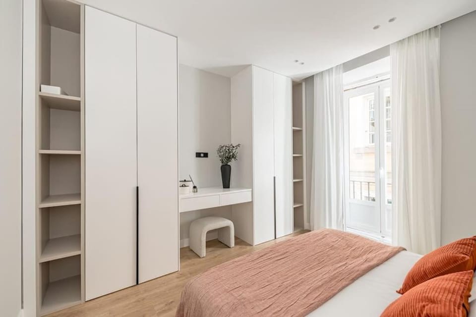 Bed, Photo of the whole room, Bedroom, wardrobe