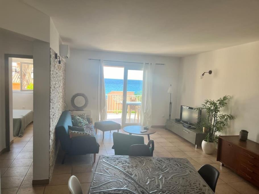 Appartement T3 Vue mer Apartment in Zonza