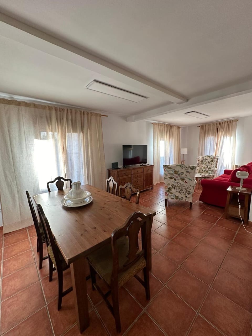 TV and multimedia, Living room, Dining area