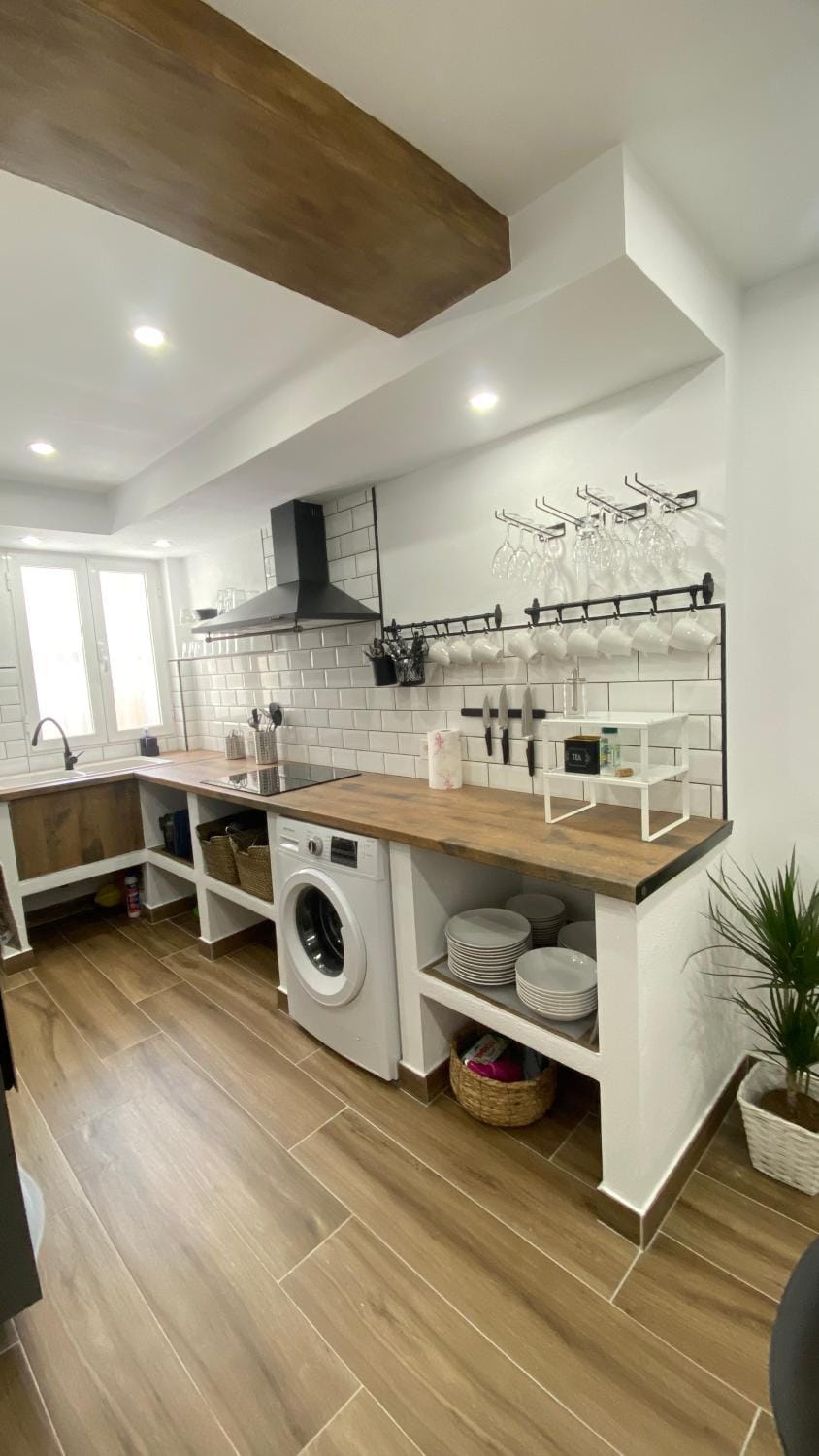 Kitchen or kitchenette, oven, pet friendly, washing machine