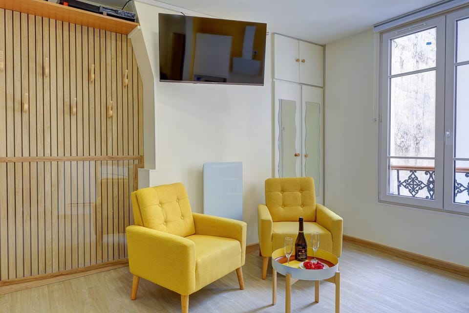 Living room, wardrobe
