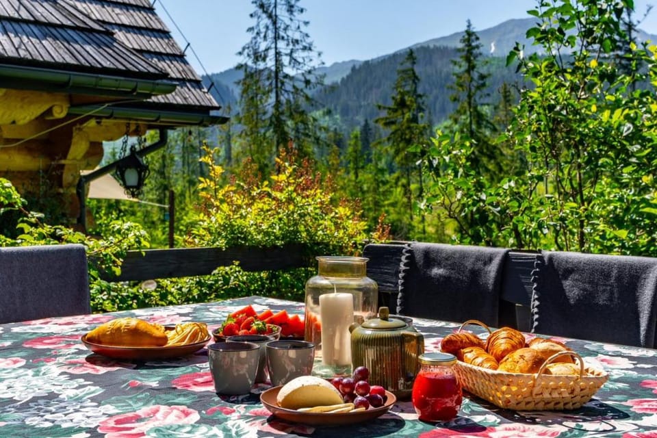 Spring, Day, Natural landscape, Garden, Balcony/Terrace, Food and drinks, Food, Garden view, Mountain view, Breakfast