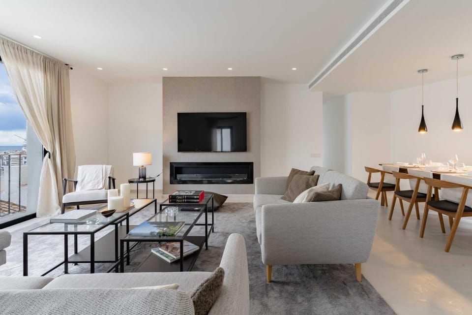 Luxury apartment in the Harbour Nueva Andalucia Apartment in Marbella
