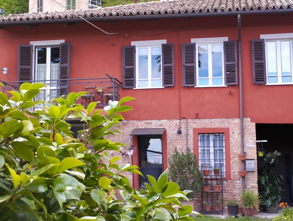 Ca' d'la nona casa con giardino House in Piedmont