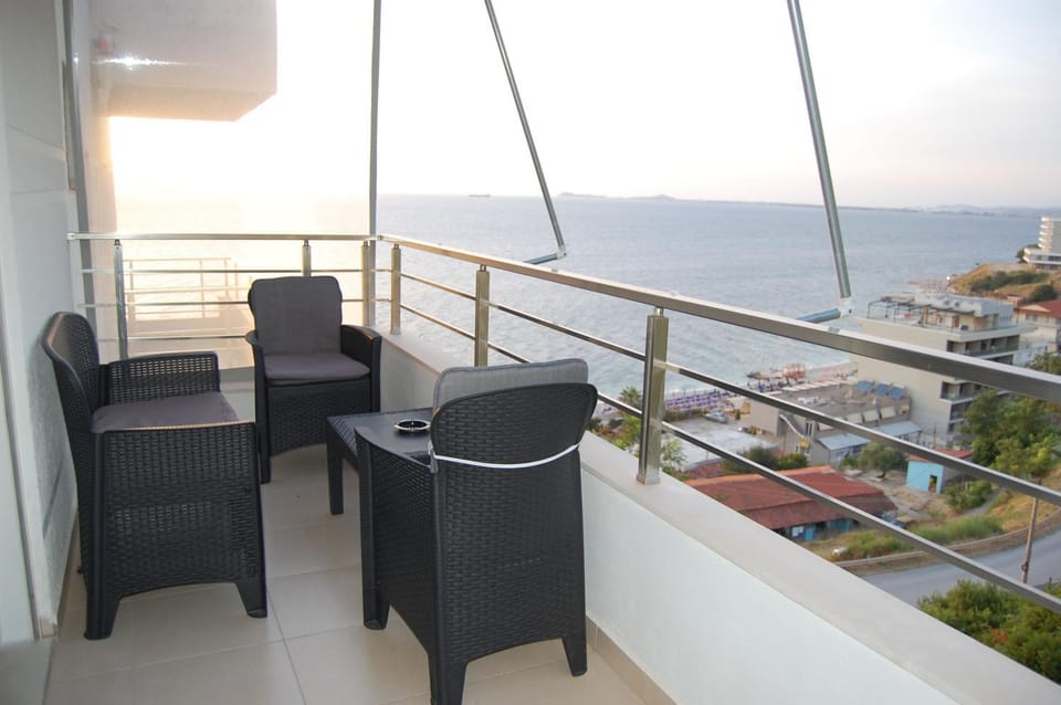 Balcony/Terrace, Seating area, Sea view