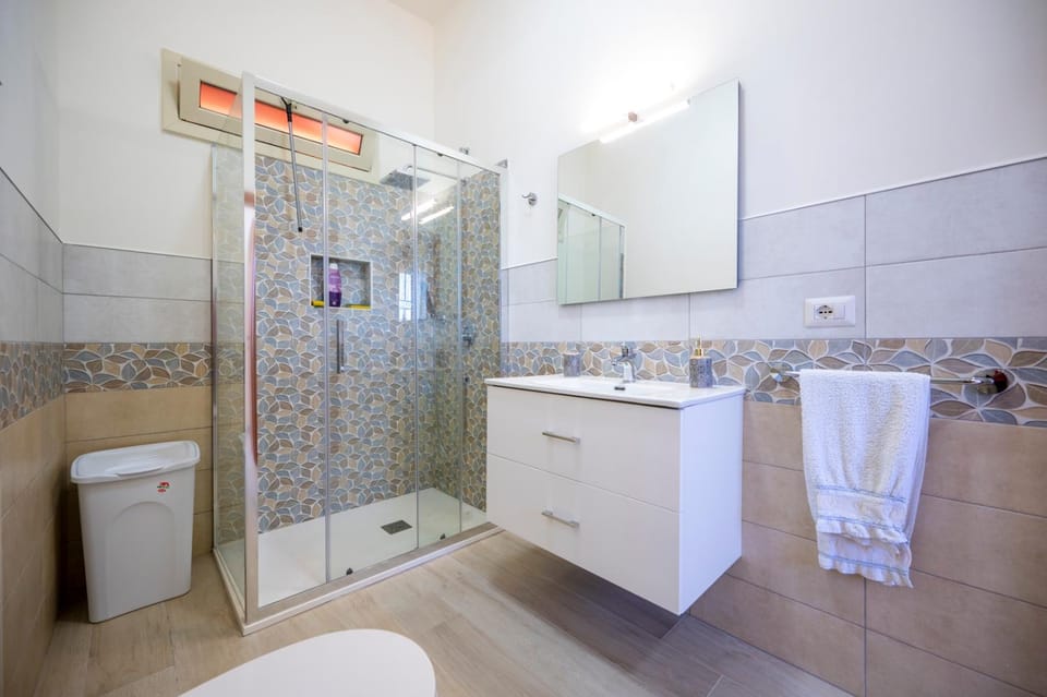 Shower, Toilet, Bathroom, bidet