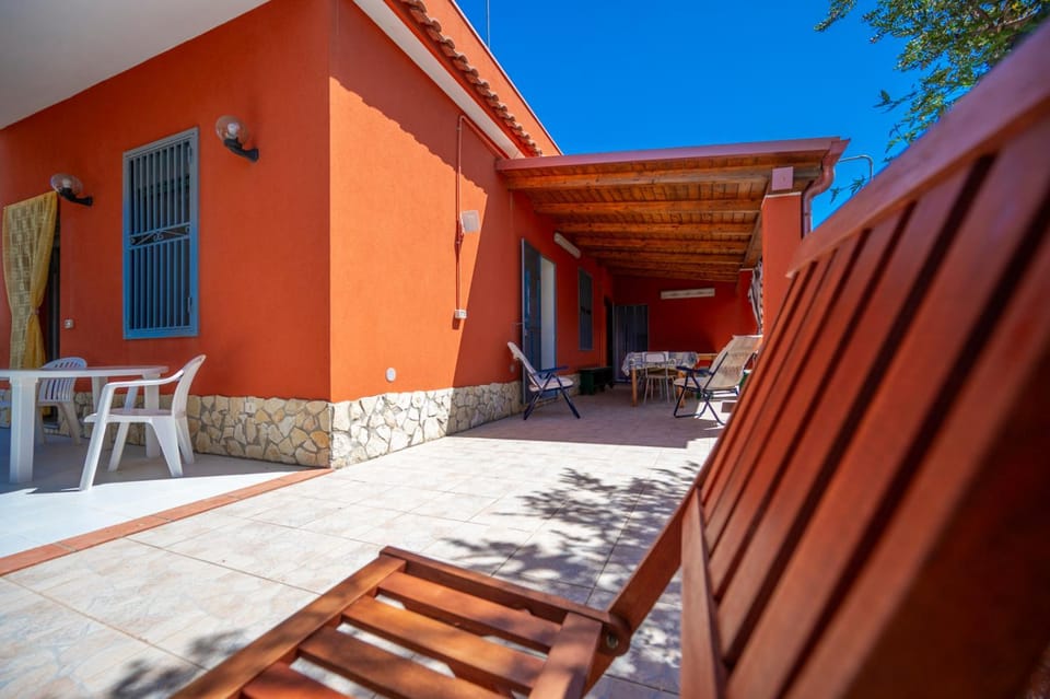 Property building, Patio, Day