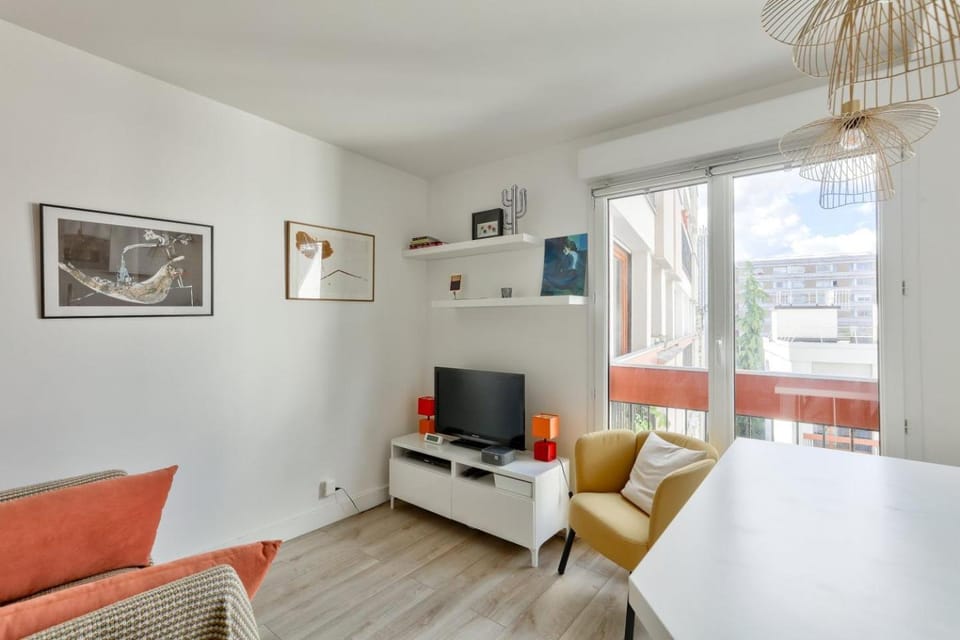 Bel appart à 5 min à pied de la station de métro Apartment in Paris