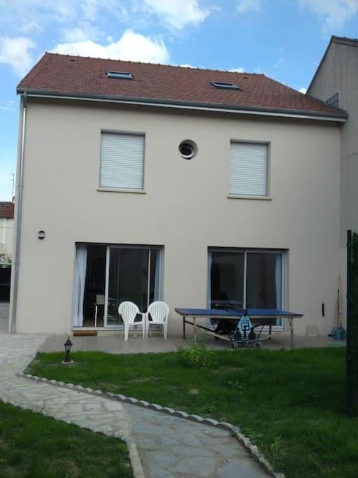 Grande Maison proche de centre de Paris Villa in Île-de-France