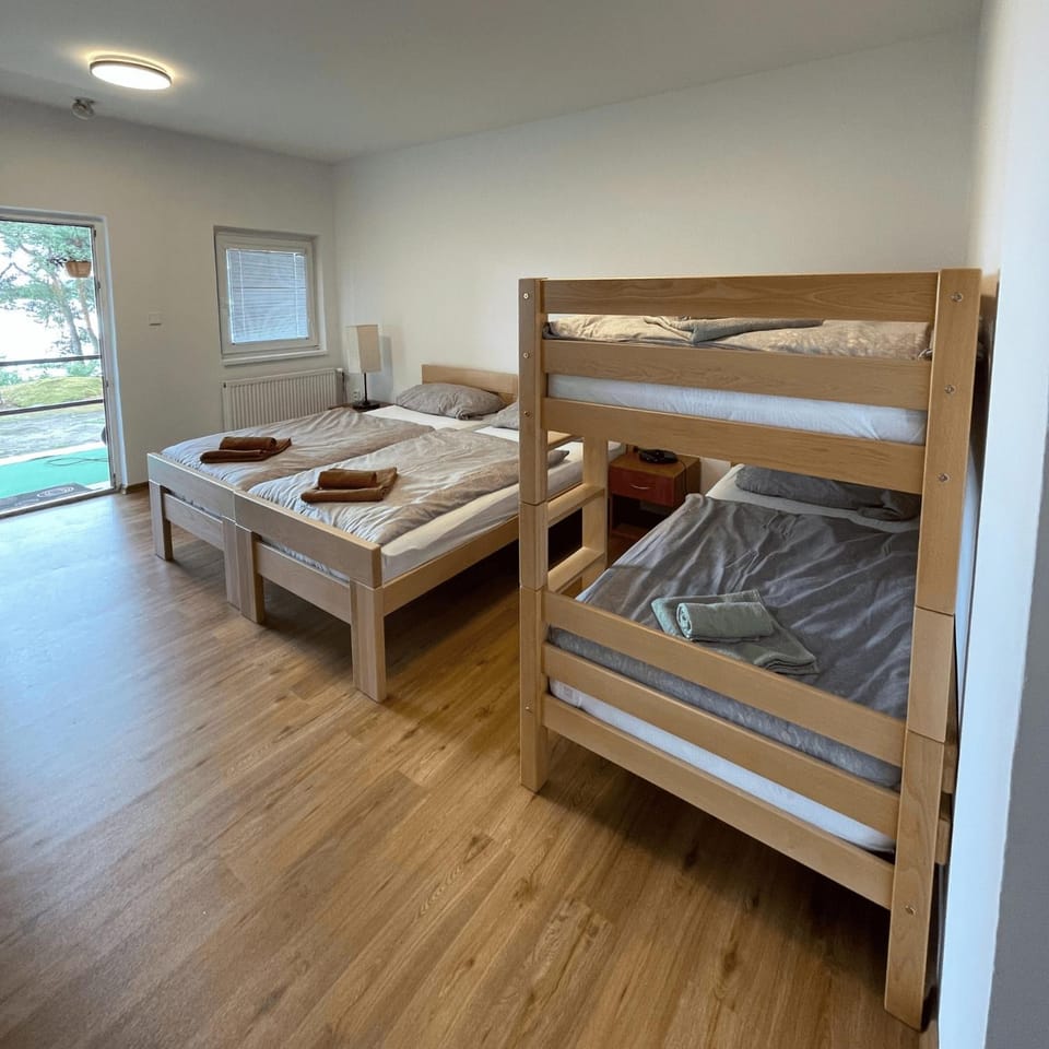 Bed, Photo of the whole room, Bedroom, bunk bed, towels
