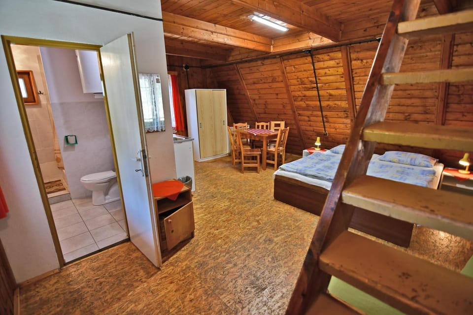 Bed, Kitchen or kitchenette, Living room, Bedroom, kitchen