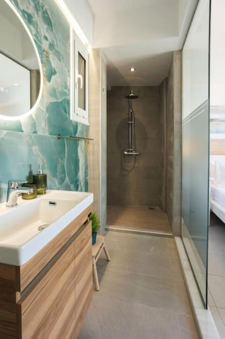 Wow, Design Apartment, steps from town centre Apartment in Heraklion