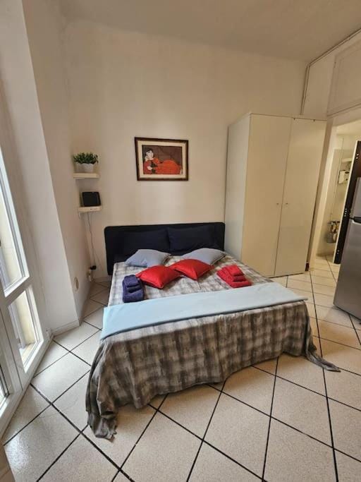 Porta Romana District Studio Apartment in Milan