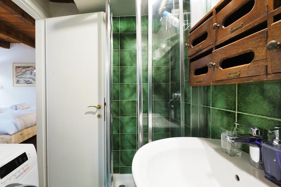 Shower, Bathroom