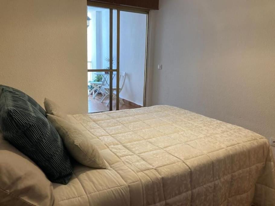 Piso céntrico de dos habitaciones con terraza y balcón en Santander Apartment in Santander