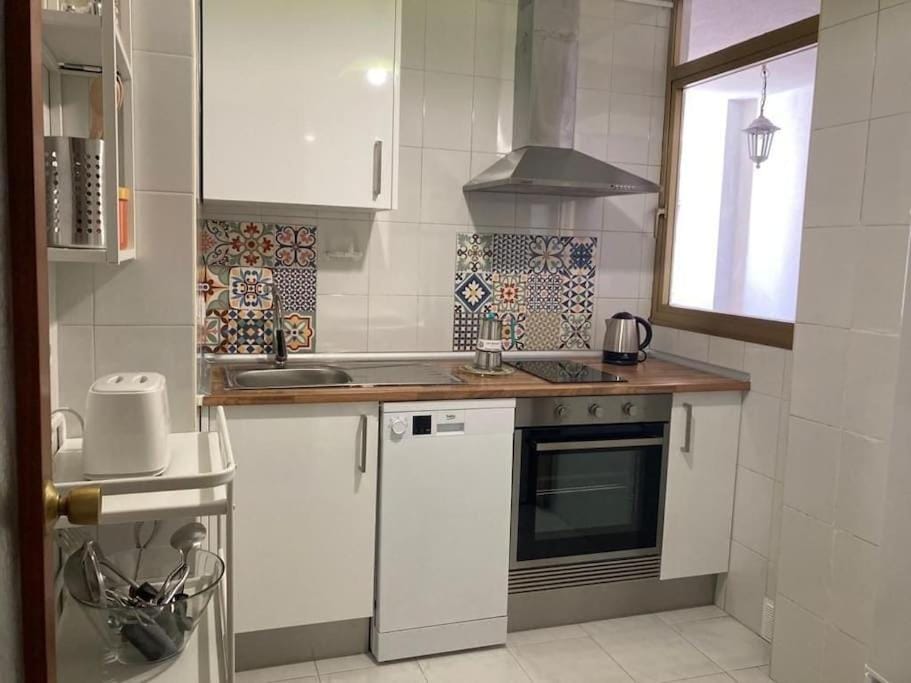 Piso céntrico de dos habitaciones con terraza y balcón en Santander Apartment in Santander