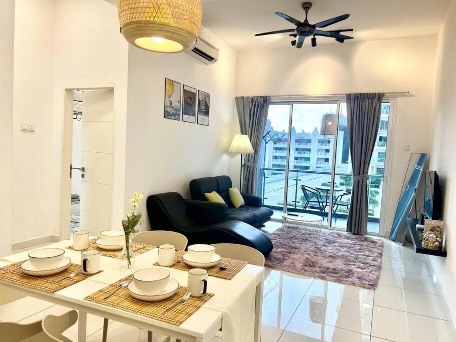 SB 1-10Pax Sky Pod Puchong 2Room IOI Mall LRT WiFi Apartment in Subang Jaya