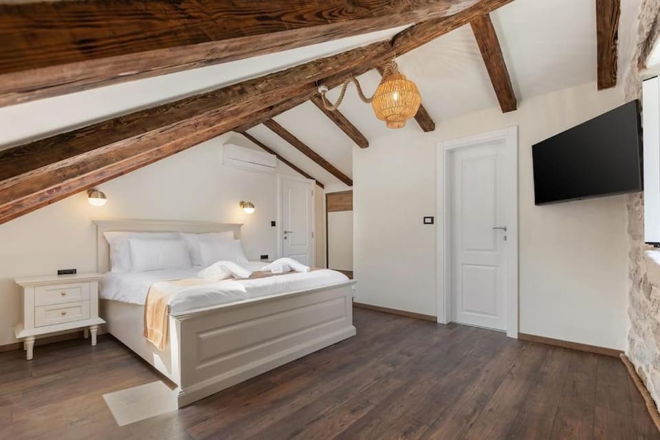 Seaside Stone House - Bella Vista House in Muo