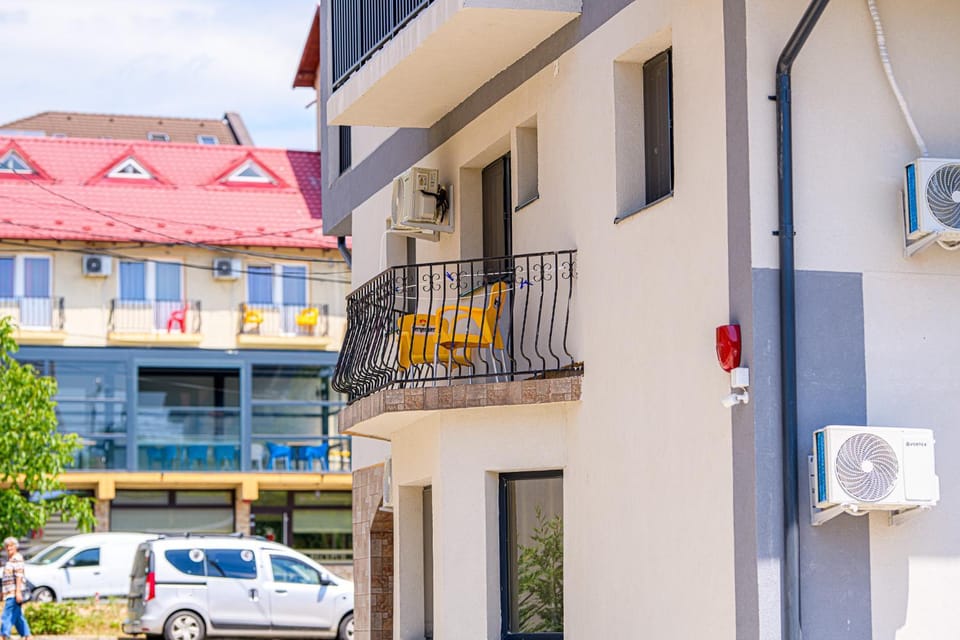 Property building, View (from property/room), Balcony/Terrace, Parking, air conditioner