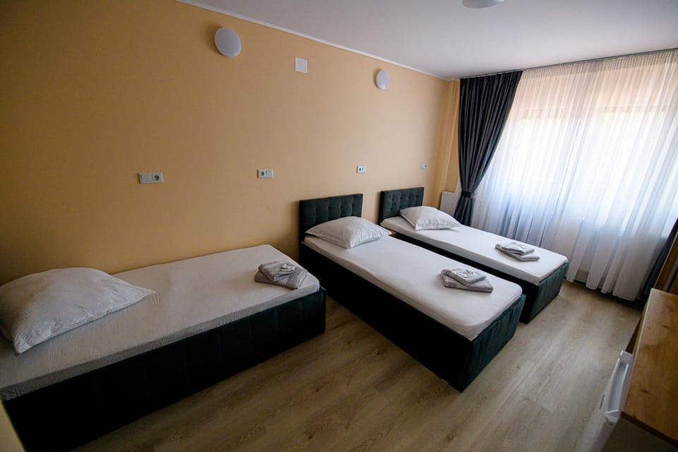 Bed, Photo of the whole room, towels