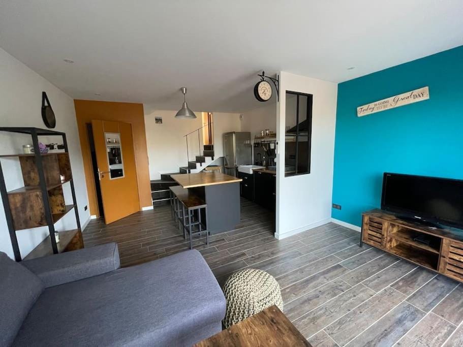 Communal lounge/ TV room