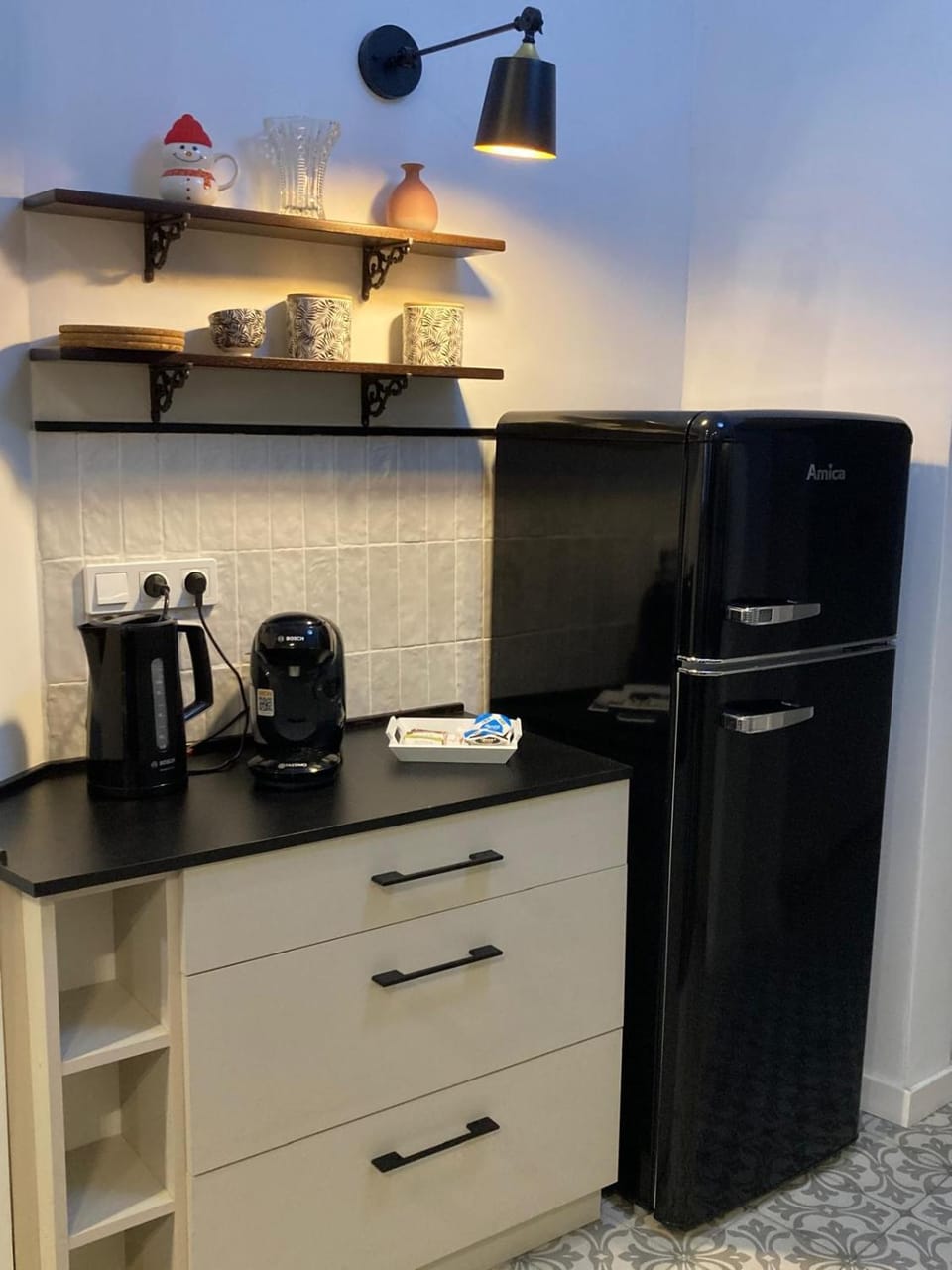 Coffee/tea facilities, Kitchen or kitchenette