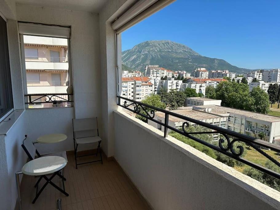 Balcony/Terrace, City view, Mountain view