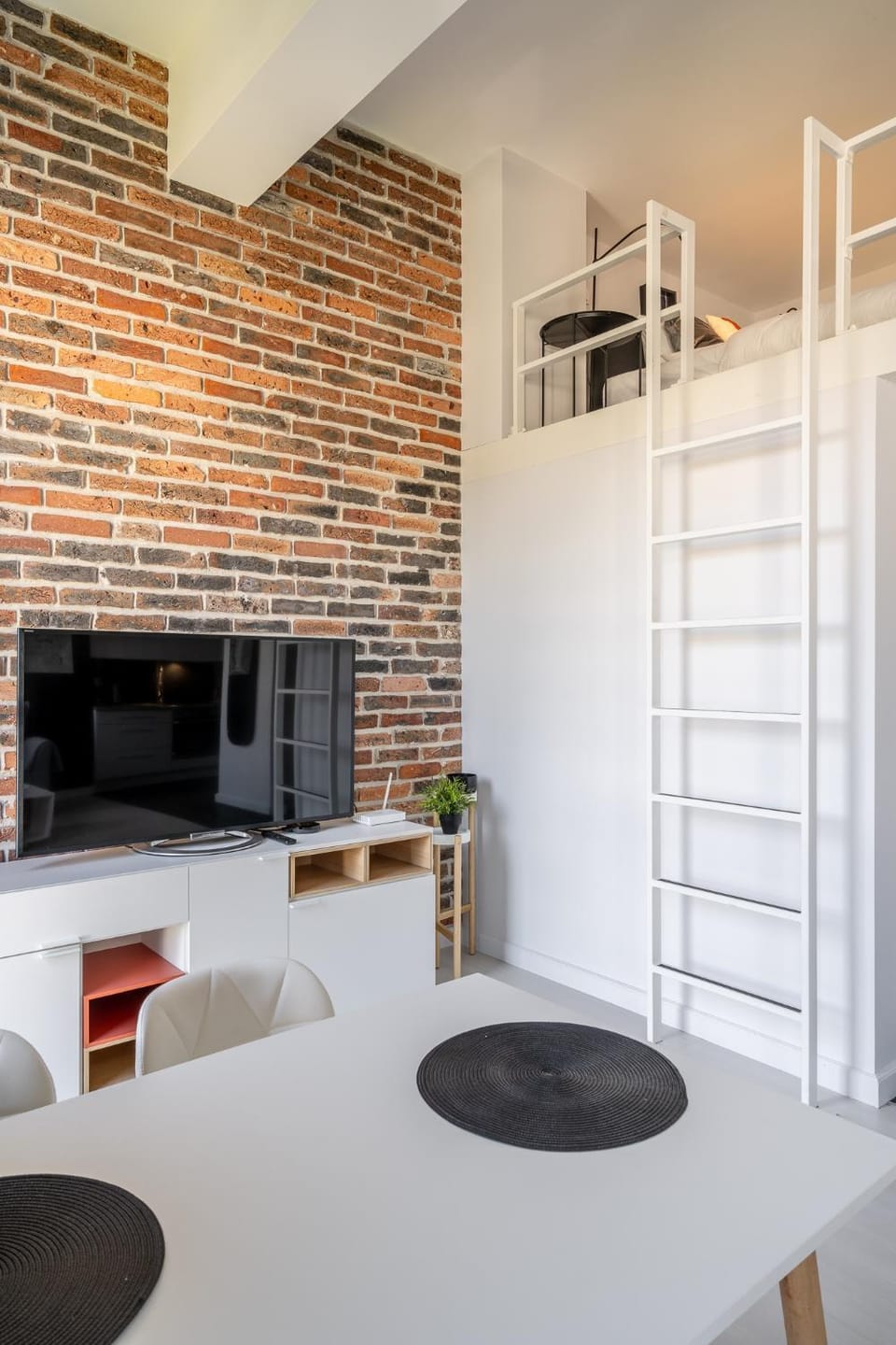 TV and multimedia, Living room