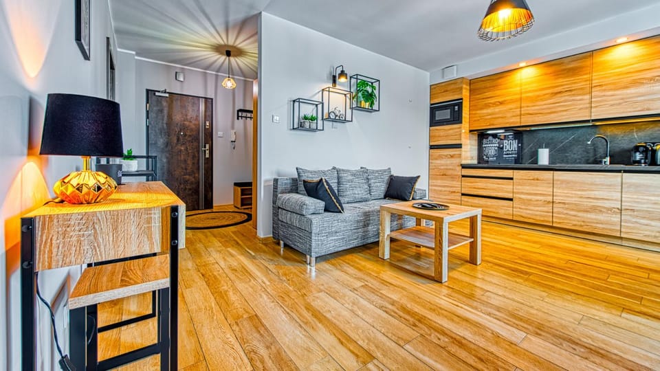 Kitchen or kitchenette, Seating area